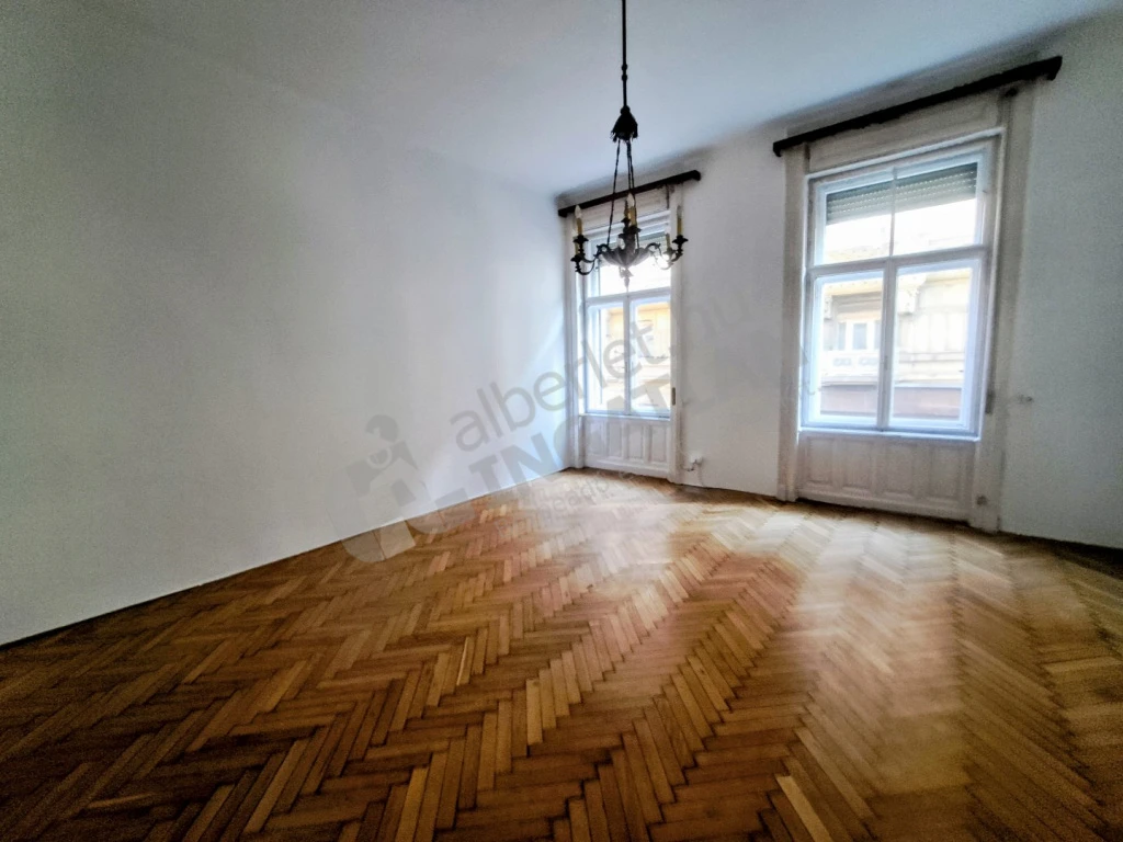 Kiadó téglalakás, Budapest VIII. kerület, Baross utca