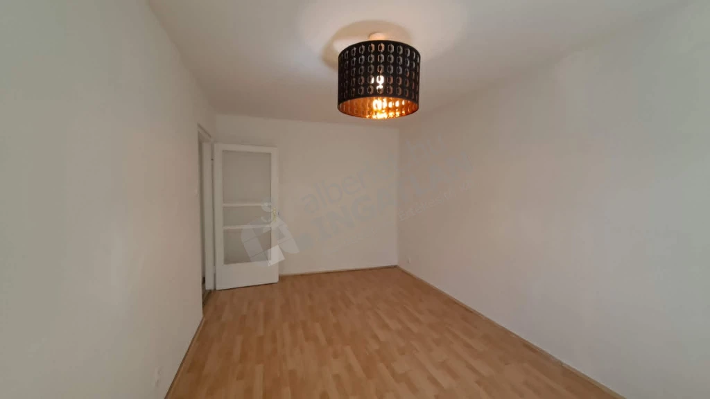 Kiadó panellakás, Budapest III. kerület, Váradi utca
