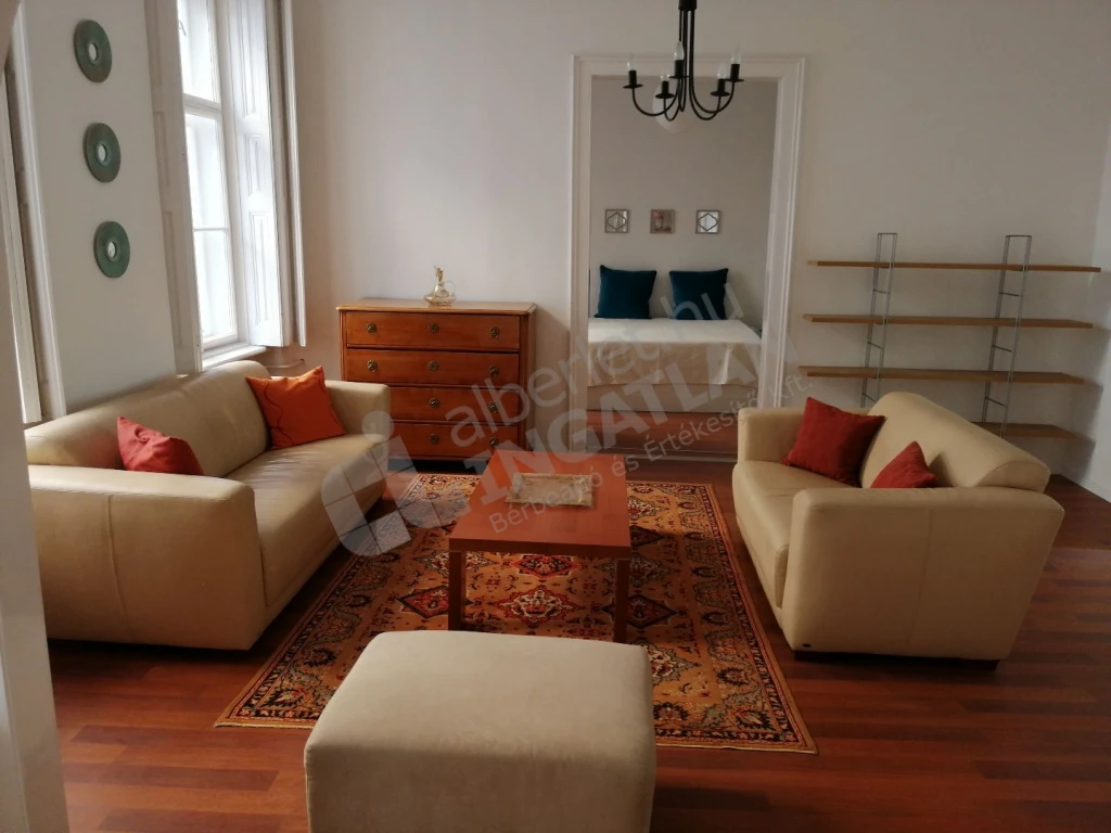 Kiadó téglalakás, Budapest VIII. kerület, Mária  utca