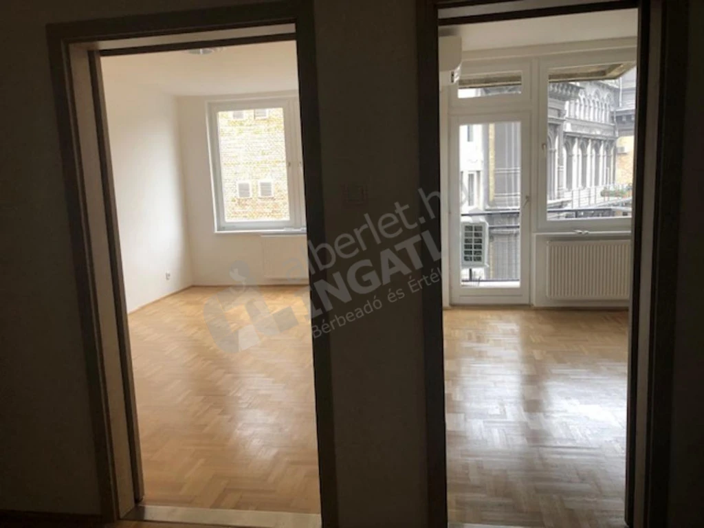 Kiadó téglalakás, Budapest VIII. kerület, Mária utca