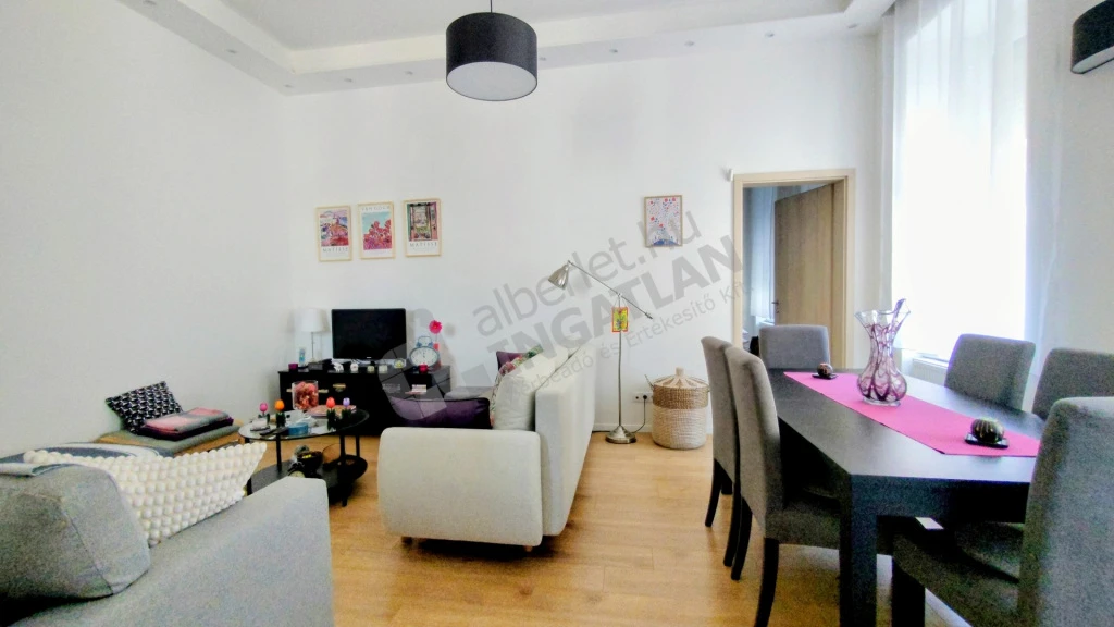 Kiadó téglalakás, Budapest VI. kerület, Király utca