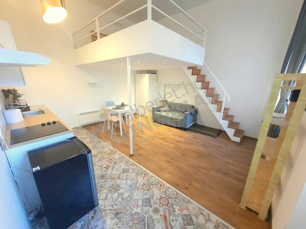 Eladó téglalakás, Budapest VIII. kerület, Baross utca