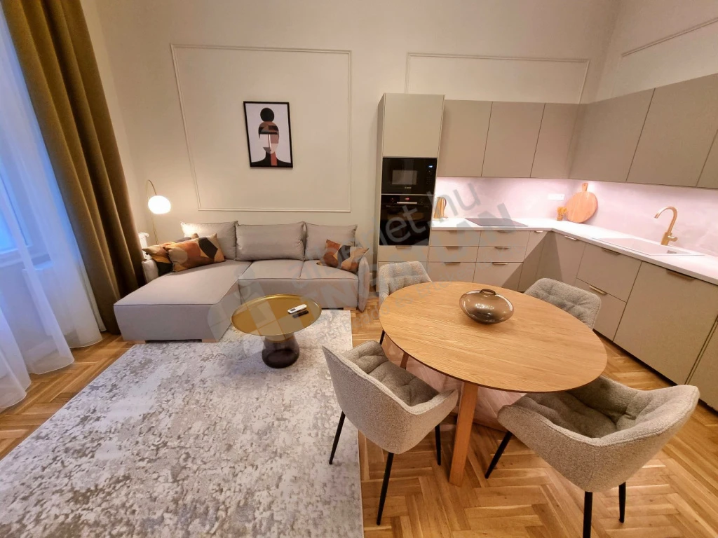 Eladó téglalakás, Budapest VI. kerület, Székely Mihály utca