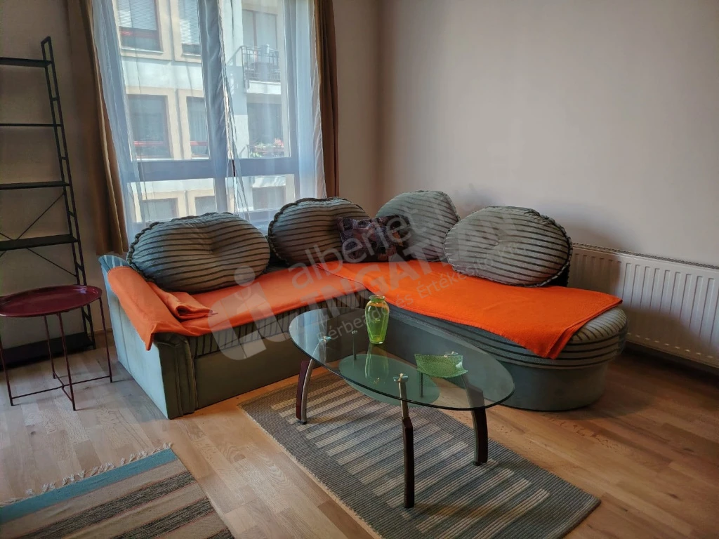 Kiadó téglalakás, Budapest VI. kerület, Szondi utca