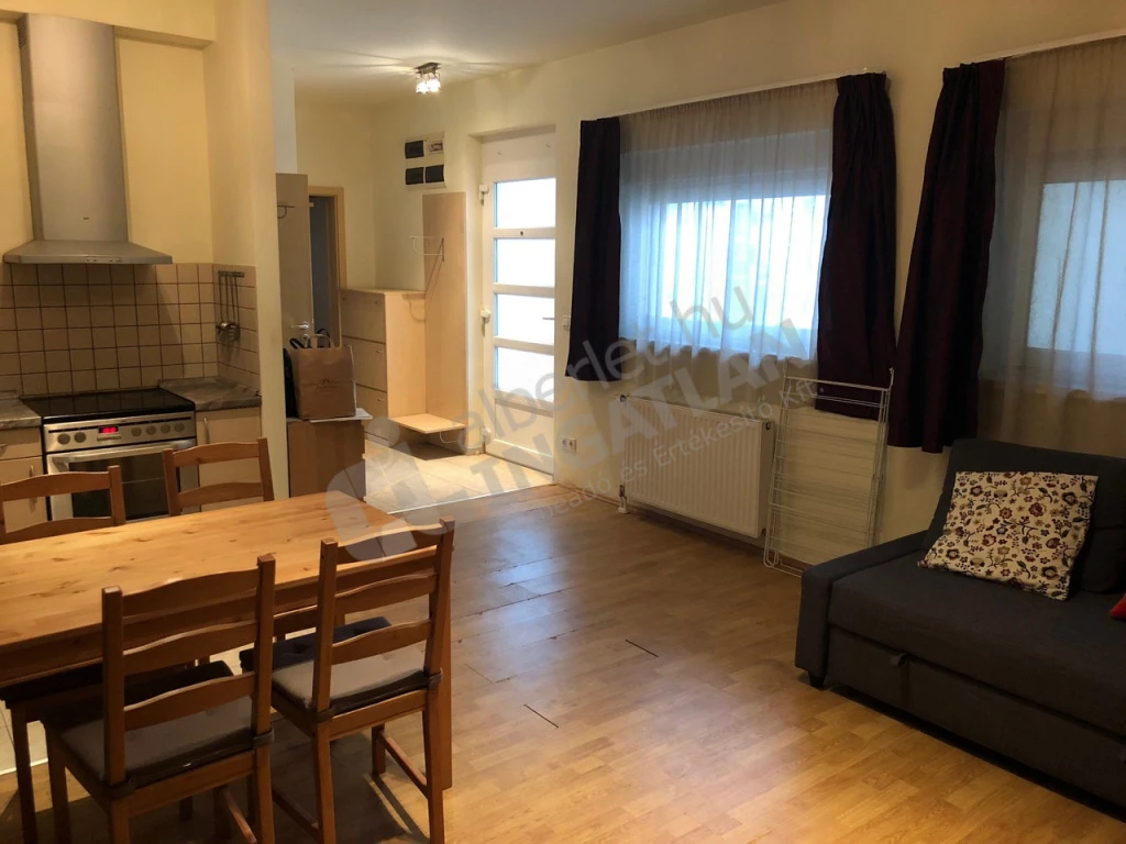 Kiadó téglalakás, Budapest VI. kerület, Rózsa utca