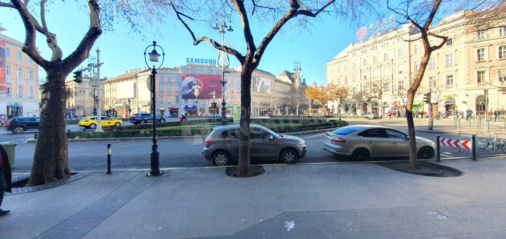 Kiadó téglalakás, Budapest VI. kerület, Oktogon