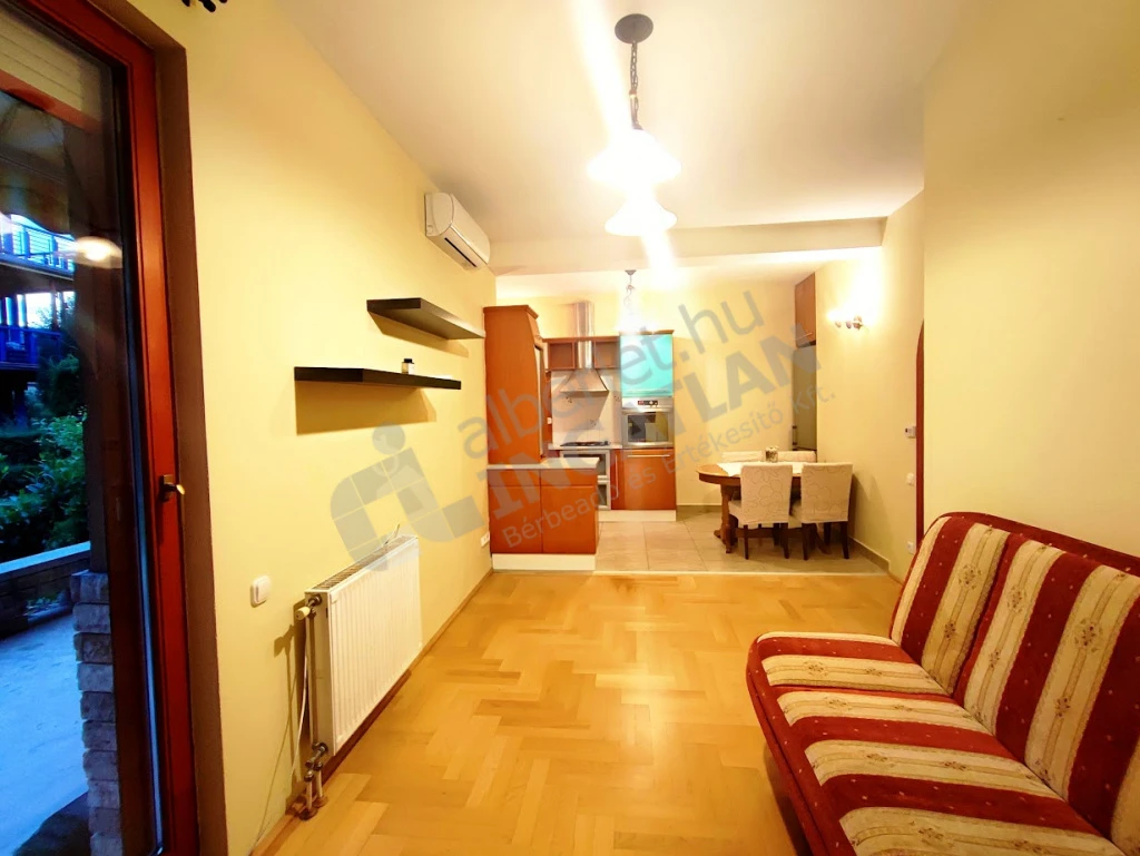 Kiadó téglalakás, Budapest III. kerület, Lángliliom utca