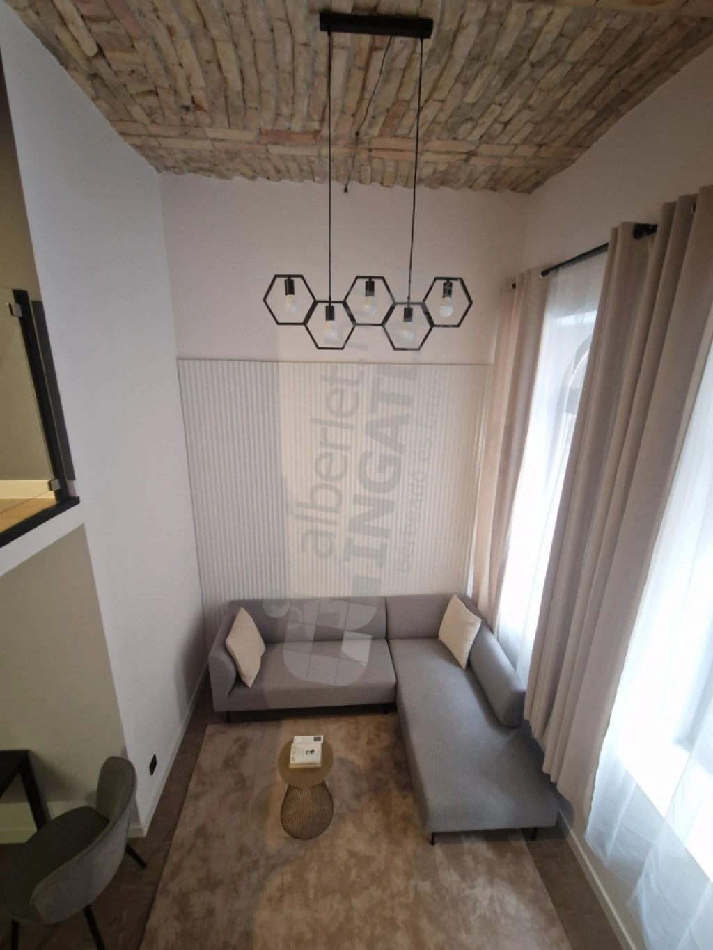 Kiadó téglalakás, Budapest VIII. kerület, Puskin utca