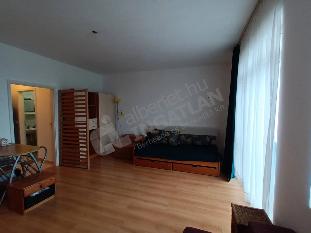 c3-2-name c2-19-name, Budapest X. kerület, Tavas utca
