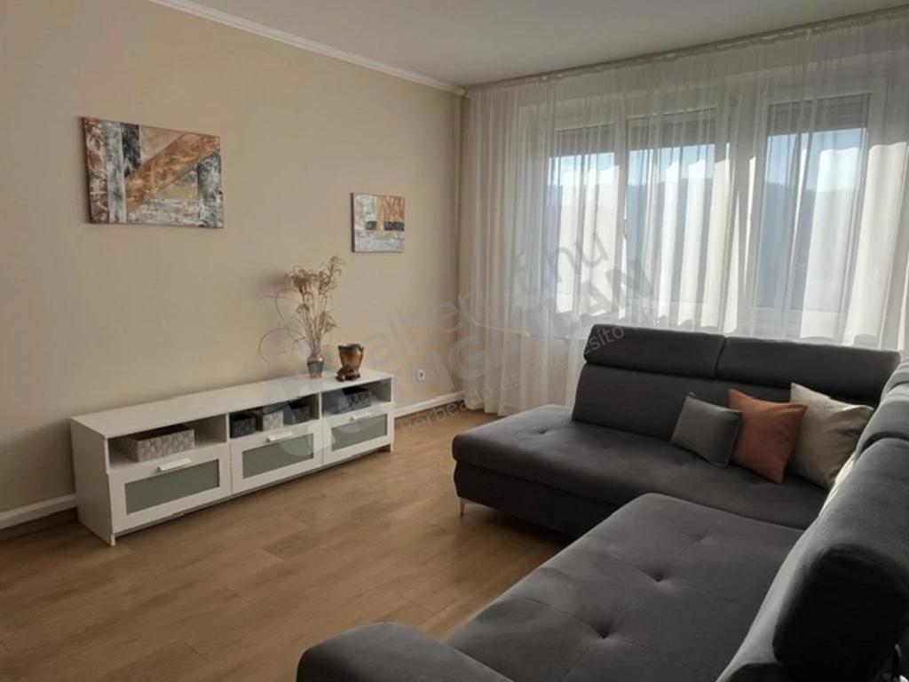 Kiadó panellakás, Budapest III. kerület, Búza utca
