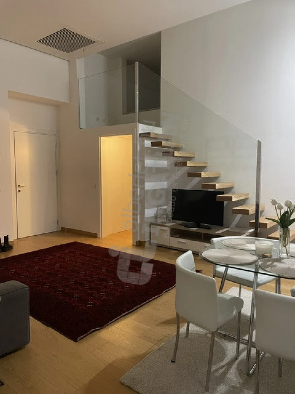 Kiadó téglalakás, Budapest VI. kerület, Rippl-Rónai utca