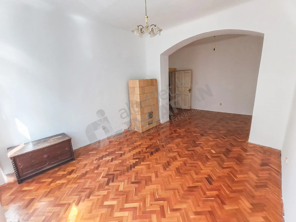Kiadó téglalakás, Budapest VII. kerület, Cserhát utca