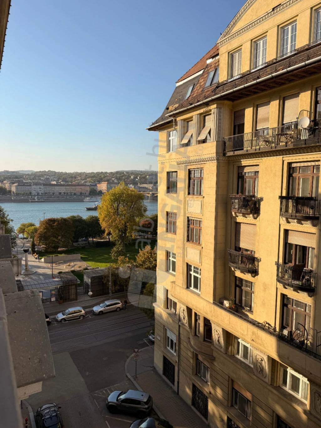 Kiadó téglalakás, Budapest V. kerület, Stollár Béla utca