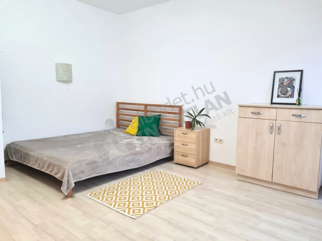 Kiadó téglalakás, Budapest X. kerület, Halom utca