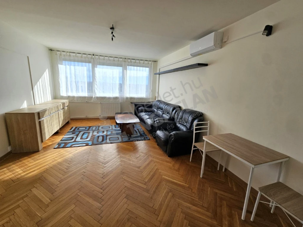 Kiadó panellakás, Budapest XV. kerület, Mézeskalács tér