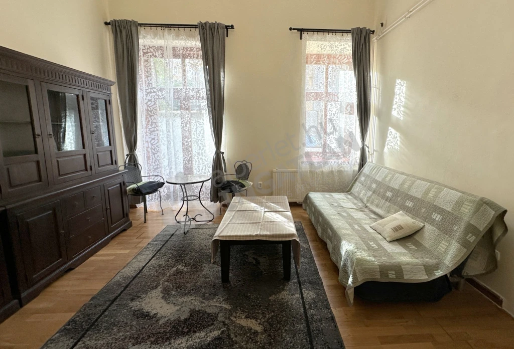 Kiadó téglalakás, Budapest V. kerület, Vadász utca