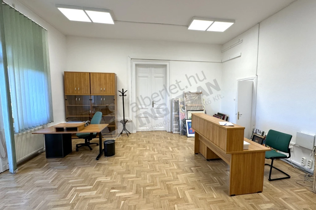 Kiadó téglalakás, Budapest VI. kerület, Podmaniczky utca