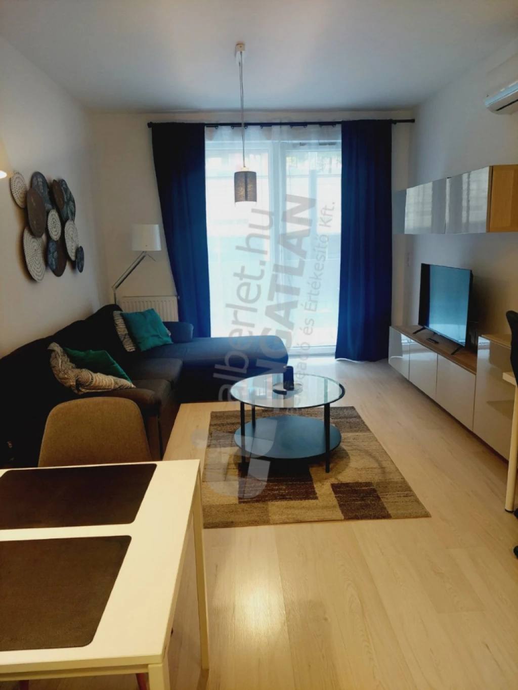 Kiadó téglalakás, Budapest VIII. kerület, Corvin sétány