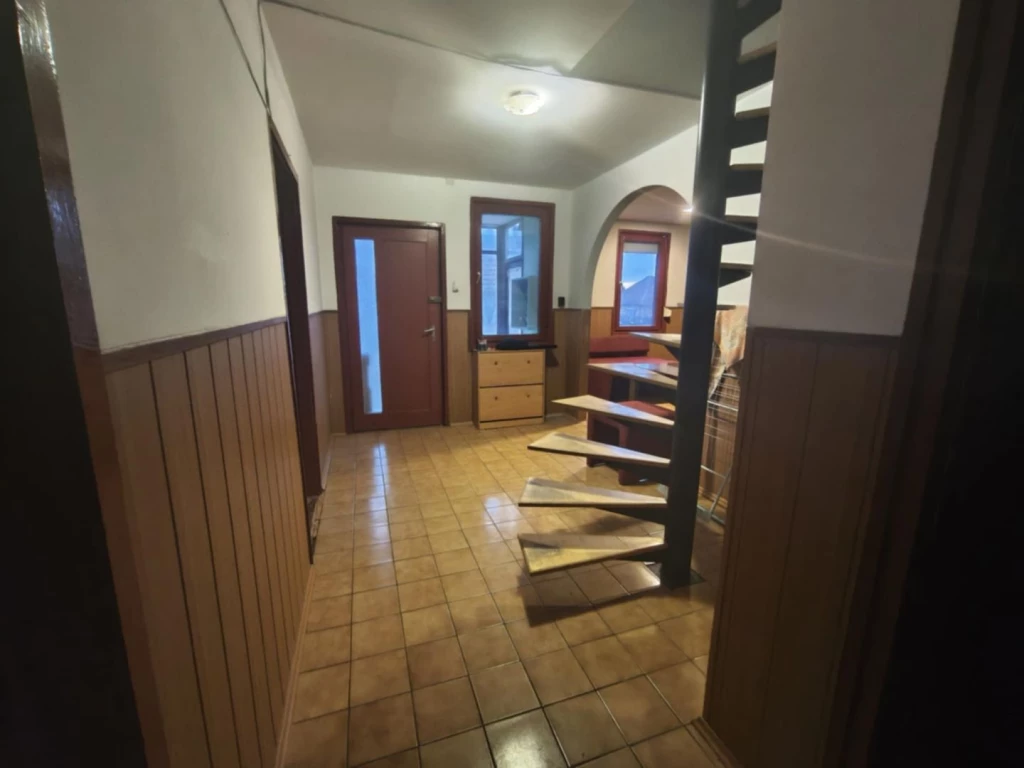 Eladó 130 m2 családi ház, Debrecen