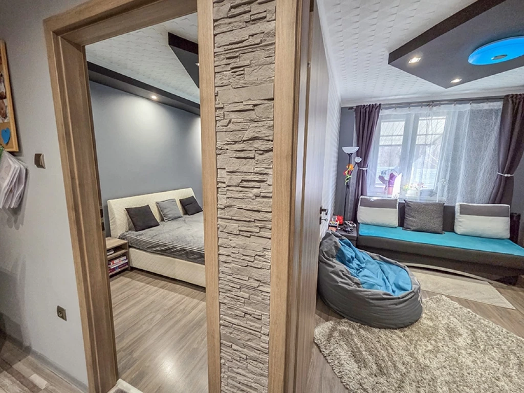 Debrecen és Apafa között az erdő szomszédságában összkomfortos 2008-as, tégla építésű, családi ház eladó !