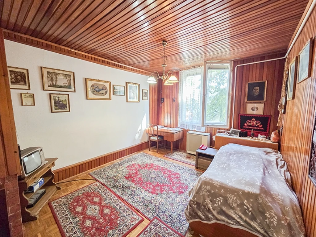 Eladó 55 m2 tégla lakás, Debrecen