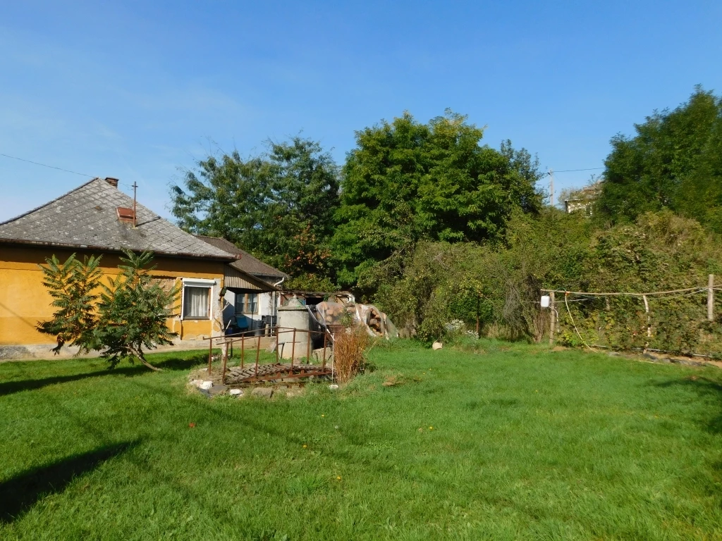 Felújítandó, 3 szobás családi ház eladó Mátraterenyén!