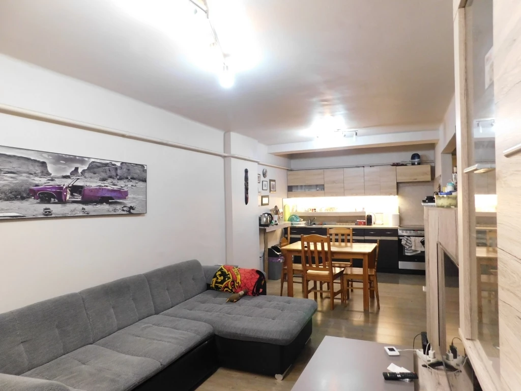 c3-1-name c2-1-name, Eger, Belváros