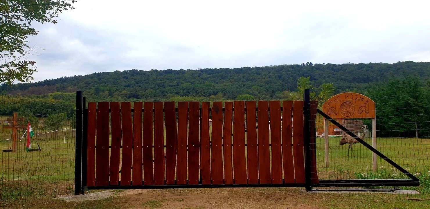 For sale plough-land, pasture, Fót