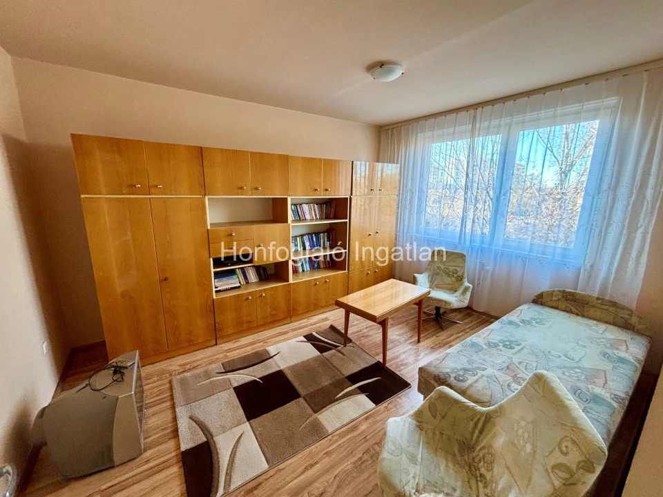 Eladó panellakás, Nyíregyháza