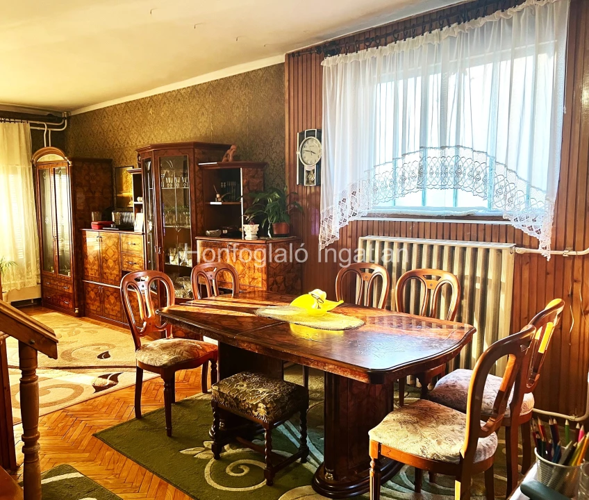 Eladó sorház, Nyíregyháza