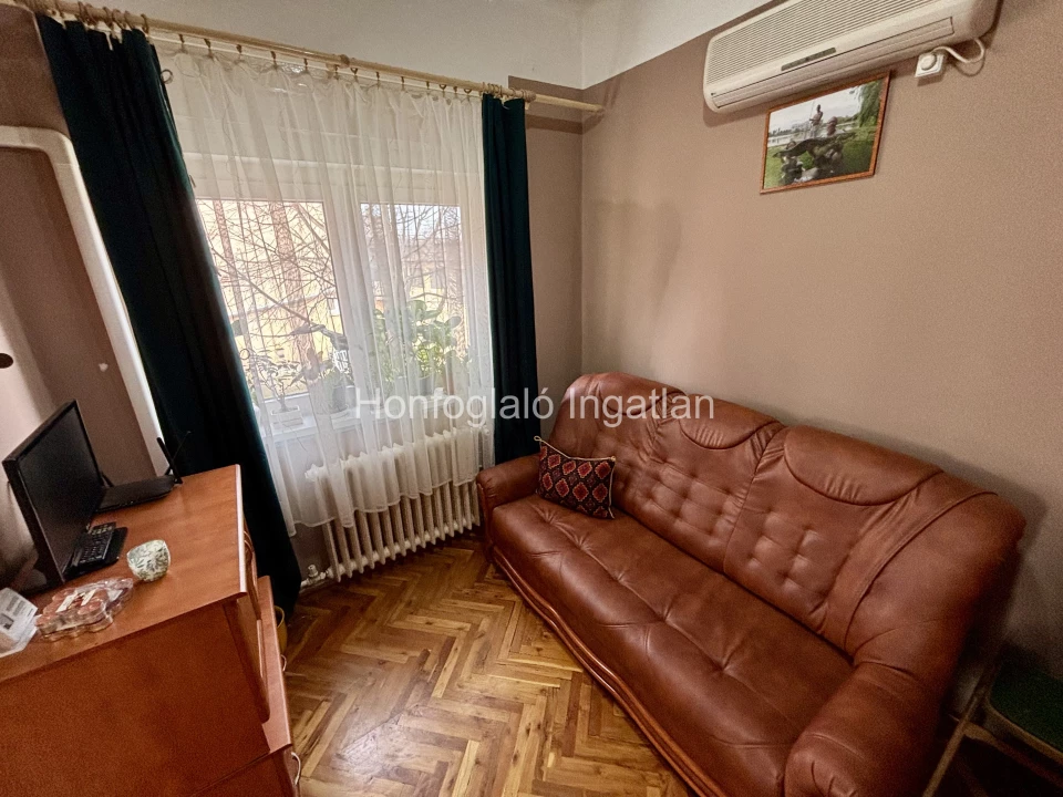 Eladó ikerház, Nyírpazony