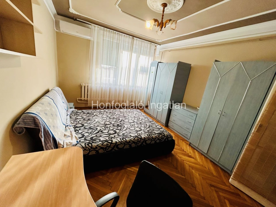 Eladó téglalakás, Nyíregyháza