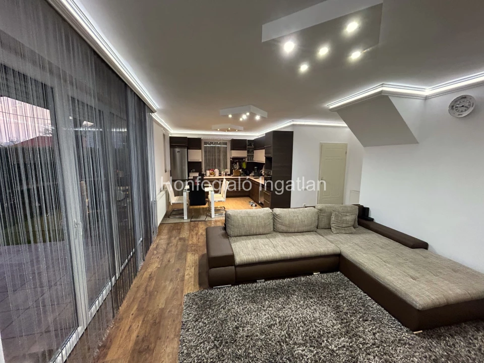 Eladó sorház, Nyíregyháza