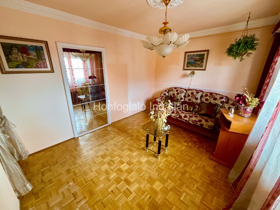 Eladó téglalakás, Nyíregyháza