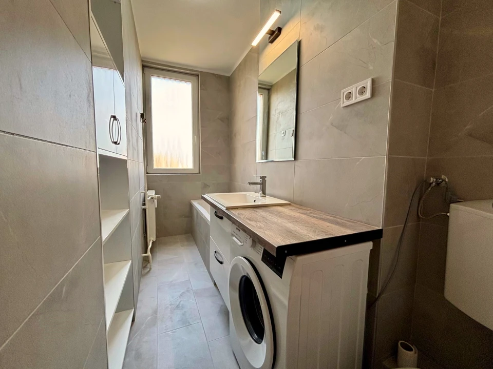 Eladó téglalakás, Nyíregyháza