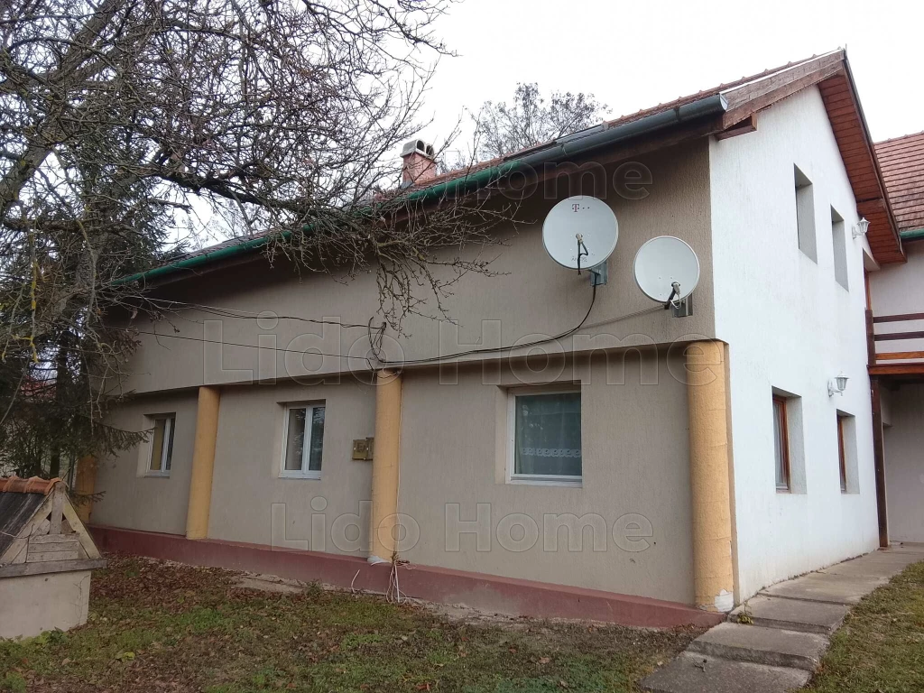 For sale brick flat, Lovasberény