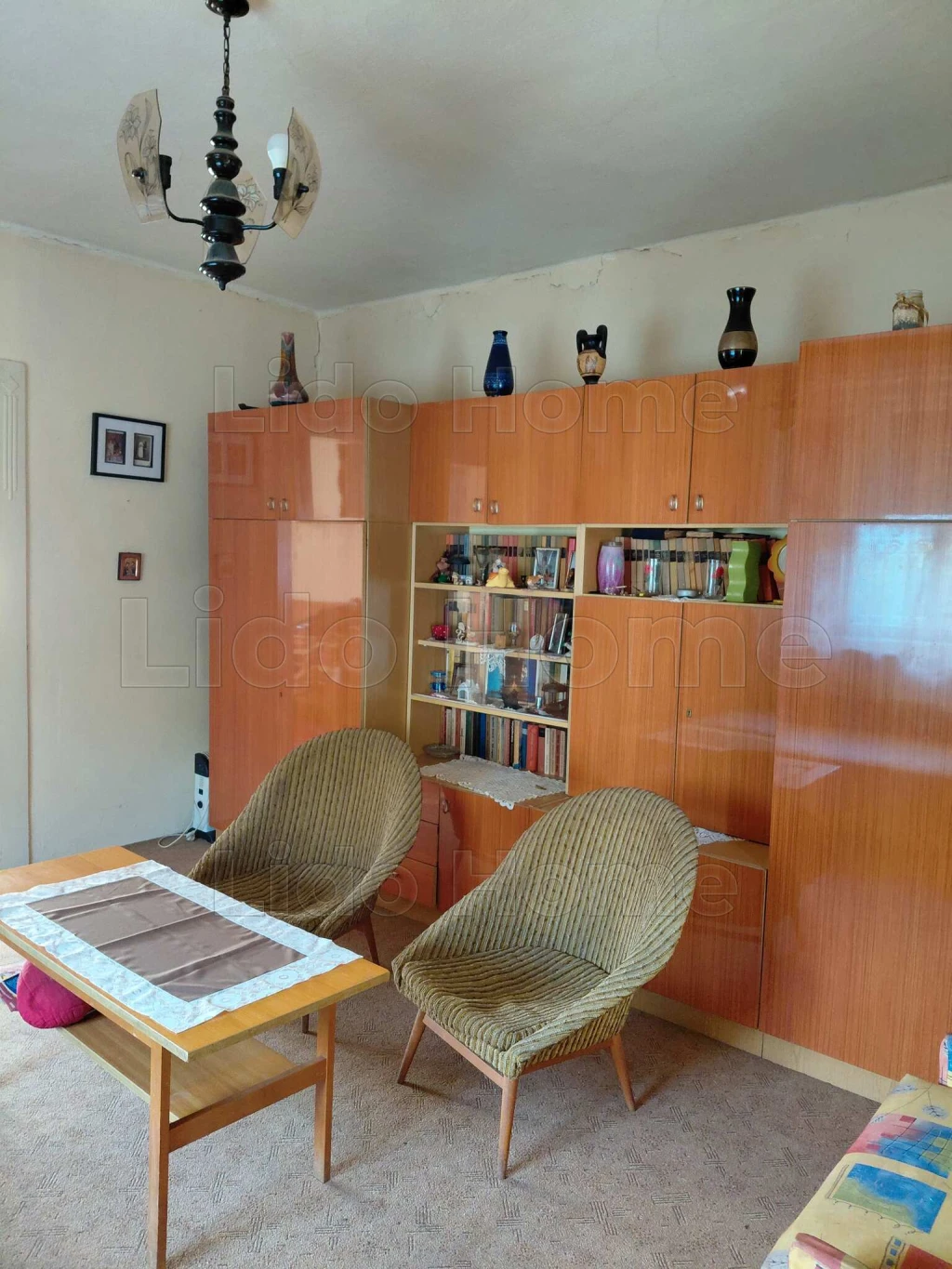 Eladó családi ház-Szomód