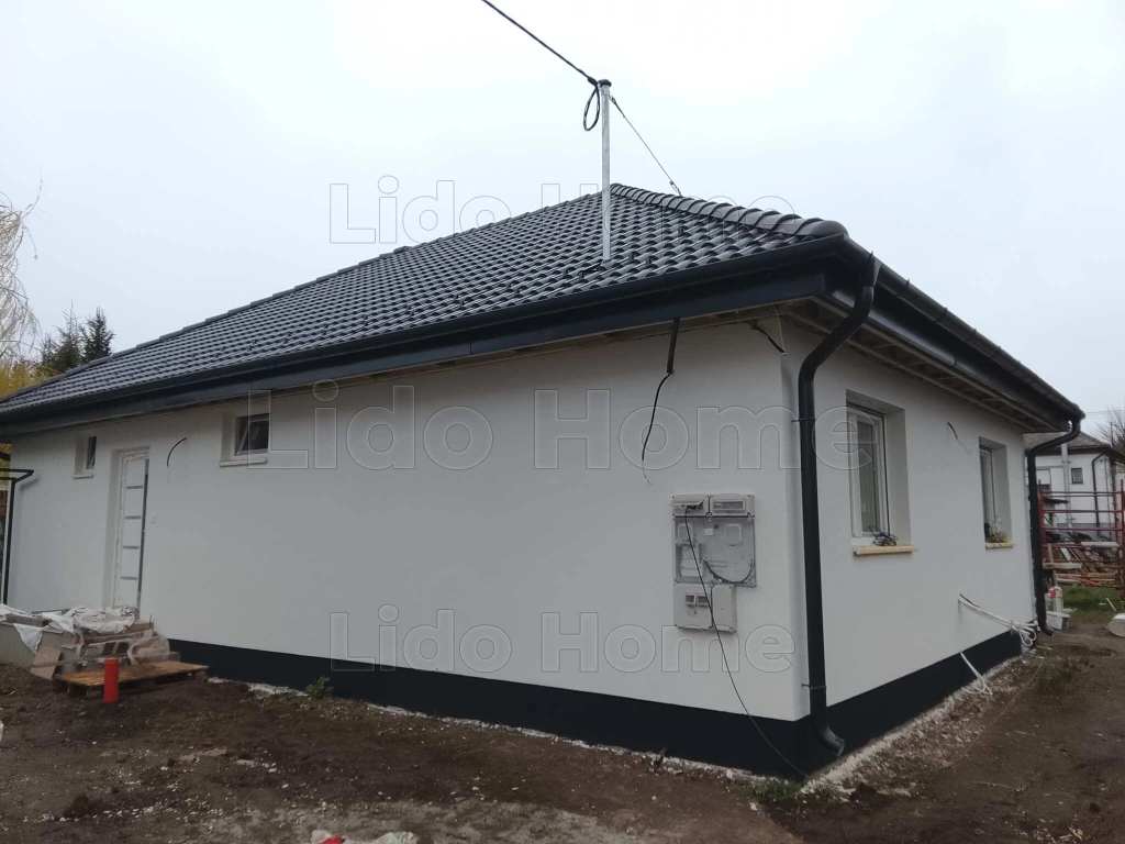 ÚJ ÉPÍTÉSŰ, KULCSRAKÉSZ CSALÁDI HÁZ – BICSKÉN KIVÁLÓ ELHELYEZKEDÉSSEL