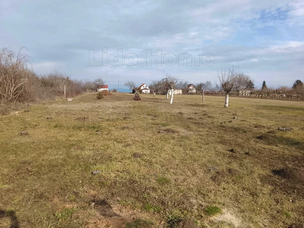 For sale closed garden, Bicske