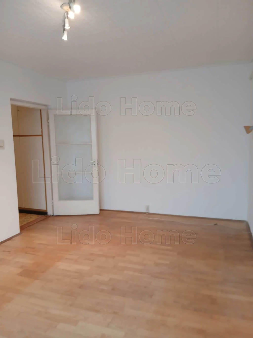 For sale panel flat, Tatabánya