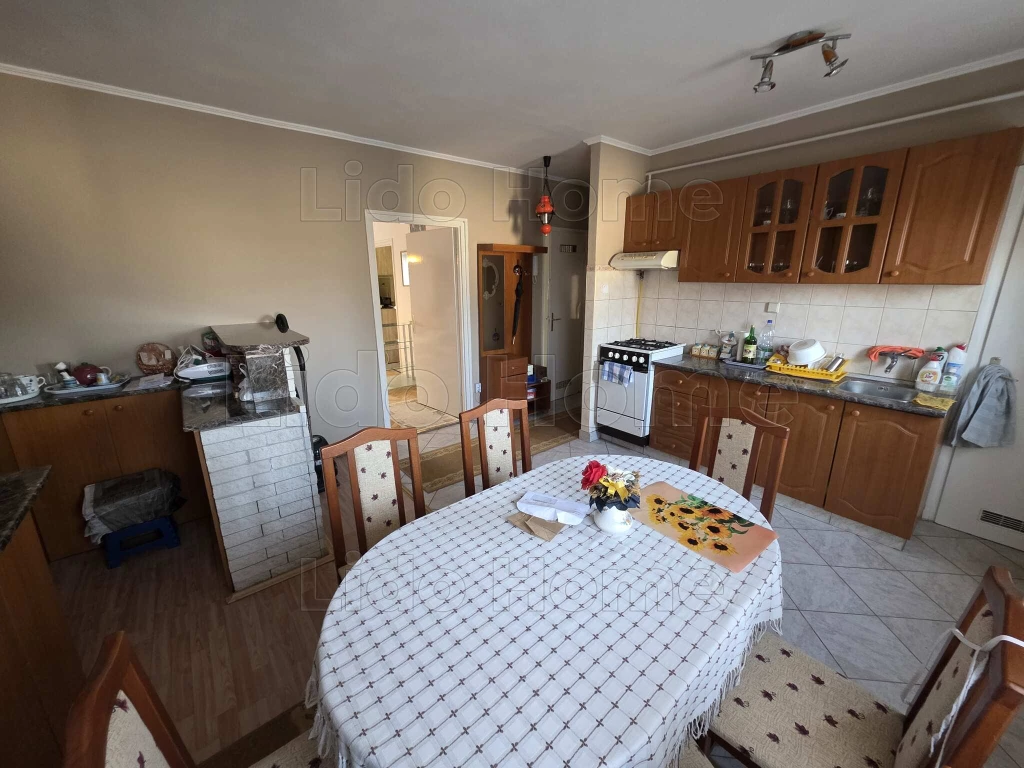 Hévízen világos, tágas téglalakás eladó