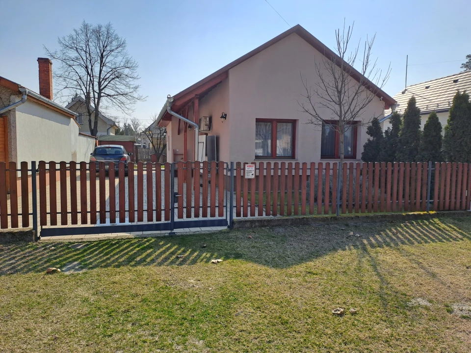 Eladó üdülő, nyaraló, Soltvadkert, Gyöngyvirág utca 8