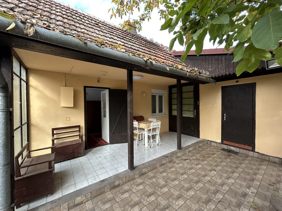 c3-1-name c2-63-name, Szeged, Berkenye utca 5.