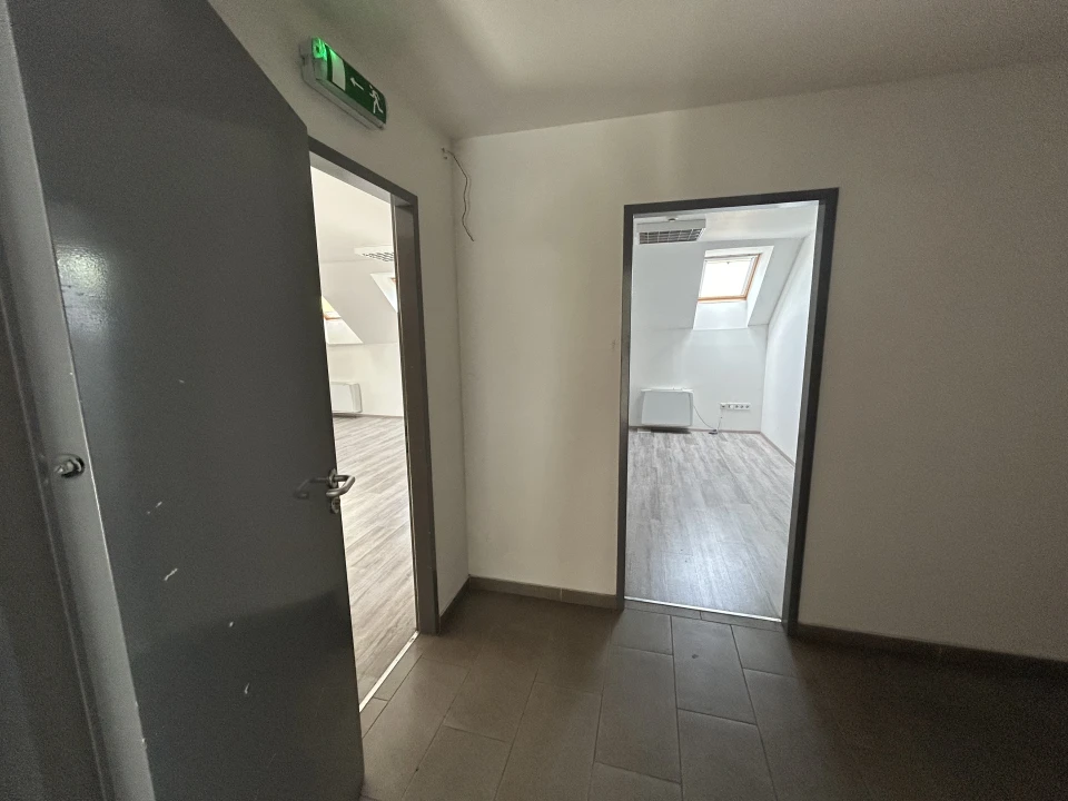 Kiadó b, Budapest IX. kerület, Gubacsi út 37.