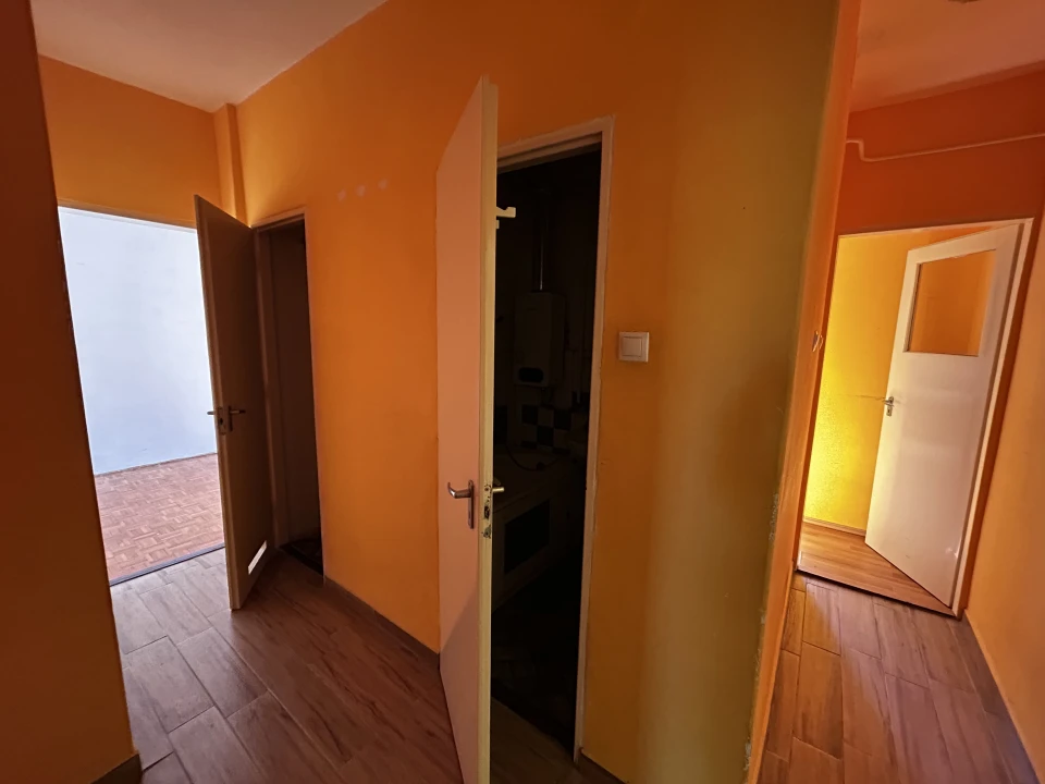 Eladó téglalakás, Szeged, Hüvelyk utca 2