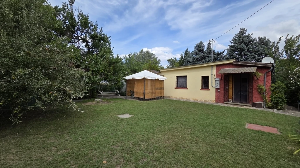 c3-1-name c2-62-name, Dömsöd, Keszeg utca