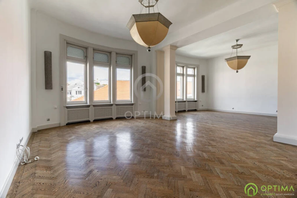 Eladó egyéb lakás, Budapest V. kerület