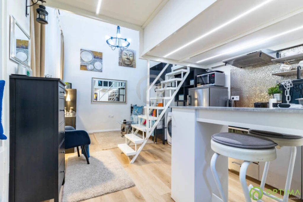 Eladó egyéb lakás, Budapest VI. kerület