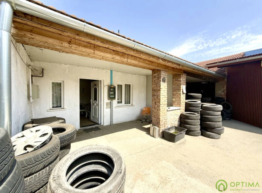 Eladó egyéb kereskedelmi-ipari, Gyál