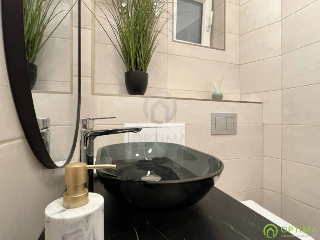 c3-1-name c2-23-name, Budapest V. kerület